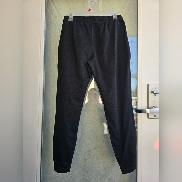 Vuori Charcoal Joggers with Logo Patch - Picture 7 of 10